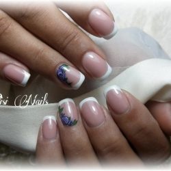 beautiful-french-manicure-nails-34_13 Unghii frumoase de manichiură franceză