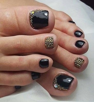 black-and-gold-toe-nail-designs-09_2 Modele de unghii negre și aurii