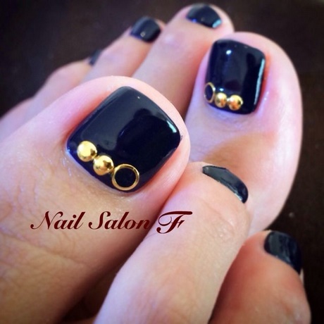 black-and-gold-toe-nail-designs-09_4 Modele de unghii negre și aurii