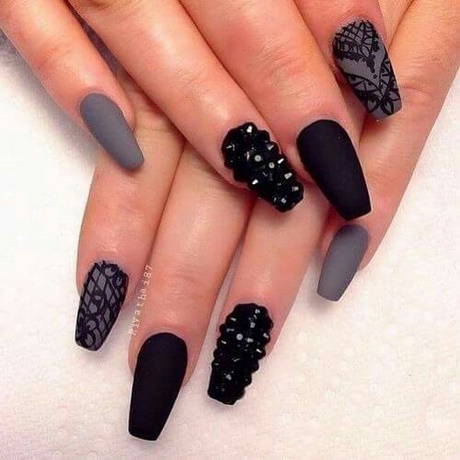 black-and-gray-nail-designs-32_7 Modele de unghii negre și gri
