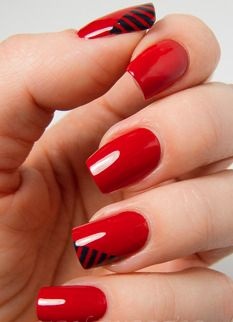 black-and-red-nail-polish-designs-67_17 Modele de lacuri de unghii negre și roșii