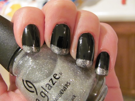 black-and-silver-manicure-14_19 Manichiură neagră și argintie