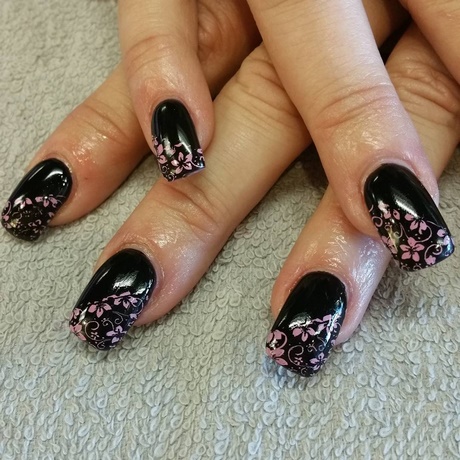 black-and-silver-nail-art-designs-73_12 Modele de unghii negre și argintii