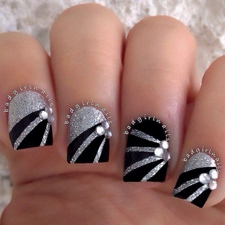 black-and-white-and-silver-nail-designs-85_15 Modele de unghii alb - negru și argintiu
