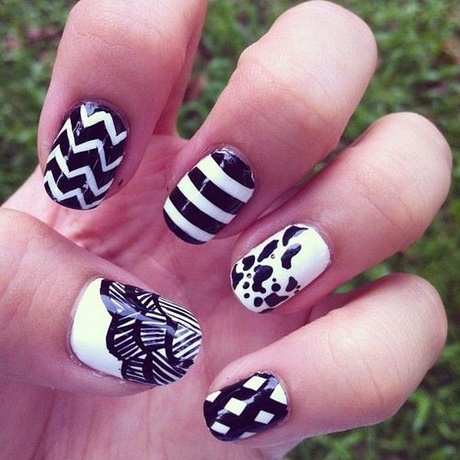 black-and-white-easy-nail-designs-41_12 Modele de unghii ușor alb-negru