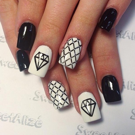 black-and-white-easy-nail-designs-41_13 Modele de unghii ușor alb-negru