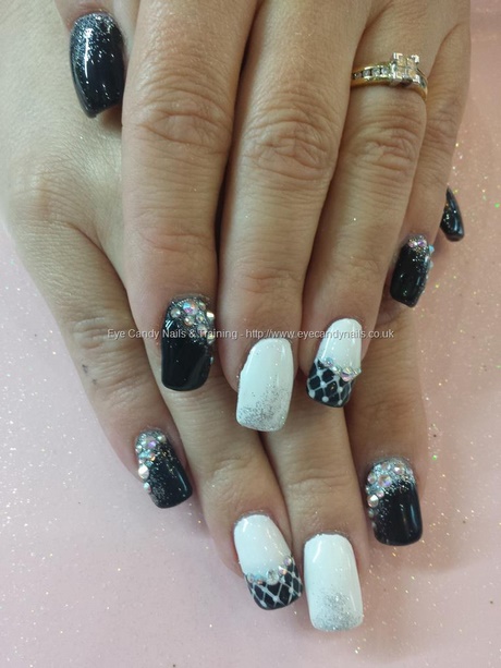 black-and-white-gel-nails-74 Unghii cu gel alb-negru