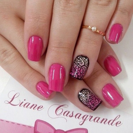 black-pink-nails-04_6 Negru unghii roz
