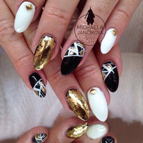 black-white-and-gold-nail-designs-26_7 Modele de unghii alb-negru și auriu