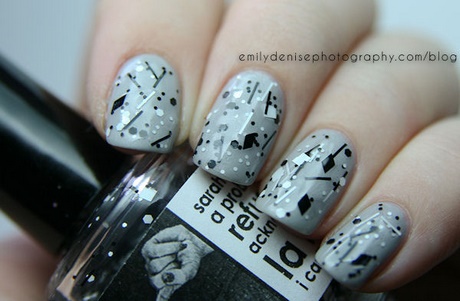 black-white-and-gray-nail-designs-88_8 Modele de unghii alb-negru și gri