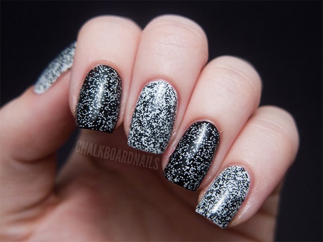 black-white-and-grey-nail-designs-30_15 Modele de unghii alb-negru și gri
