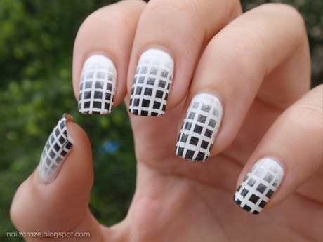 black-white-and-grey-nail-designs-30_5 Modele de unghii alb-negru și gri