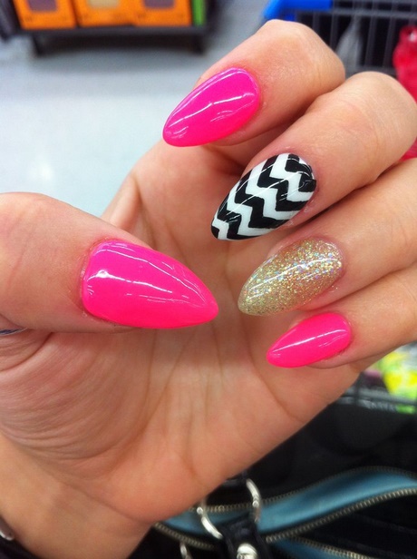 black-white-and-pink-nail-designs-30_16 Modele de unghii alb-negru și roz