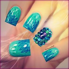 blue-and-green-nail-designs-42_15 Modele de unghii albastre și verzi