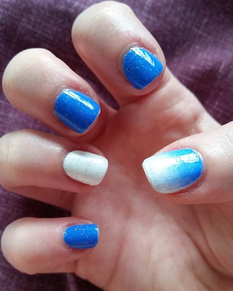 blue-and-white-nail-designs-46_20 Modele de unghii albastre și albe