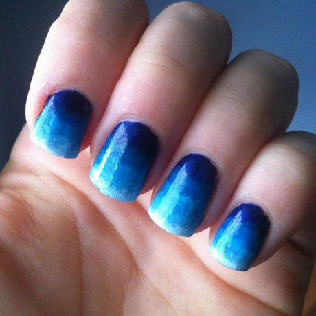 blue-nail-polish-designs-34_2 Modele de lacuri de unghii albastre