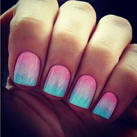 blue-pink-nails-36_6 Albastru unghii roz