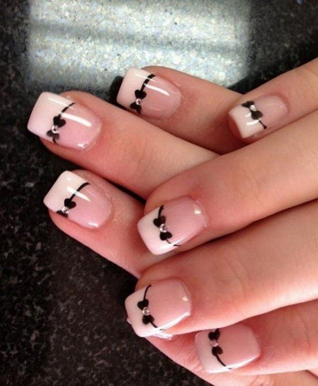 cute-nail-designs-black-and-white-68_12 Modele drăguțe de unghii alb-negru