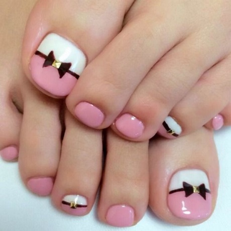 cute-nail-designs-for-toes-45_13 Modele drăguțe de unghii pentru degetele de la picioare