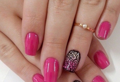 dark-pink-nail-designs-76_18 Modele de unghii roz închis