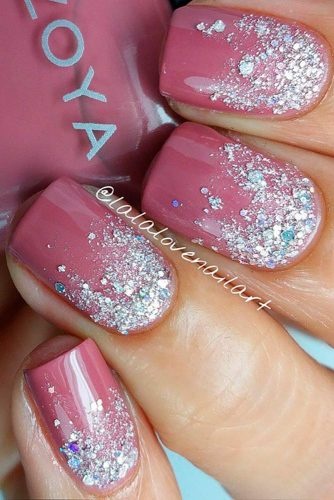 dark-pink-nails-04_10 Unghii roz închis