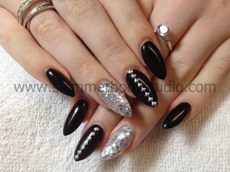 easy-black-and-silver-nail-designs-36_11 Modele ușoare de unghii negre și argintii