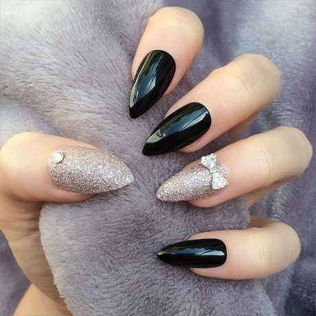 elegant-black-nails-29_5 Unghii negre elegante