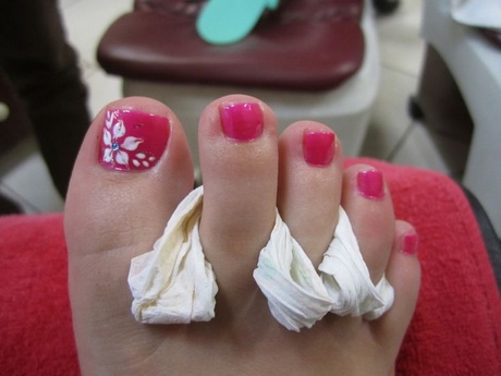 floral-toe-nail-designs-91_15 Modele florale de unghii