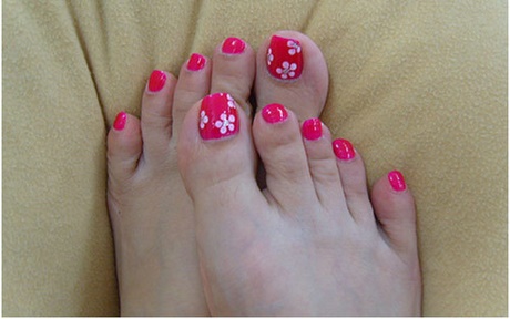 flower-nail-designs-for-toes-16_7 Modele de unghii de flori pentru degetele de la picioare