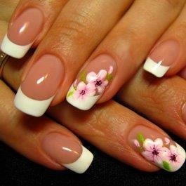 french-manicure-with-flowers-81 Manichiura franceză cu flori