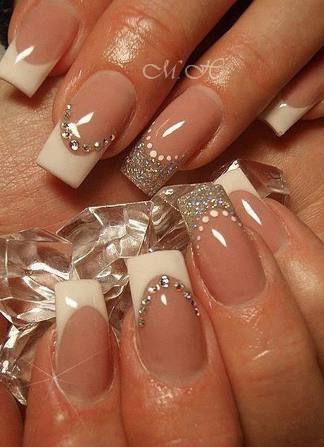 french-manicure-with-glitter-68_14 Manichiura franceză cu sclipici