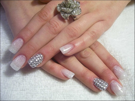 french-nail-with-design-09_11 Unghii franceze cu design