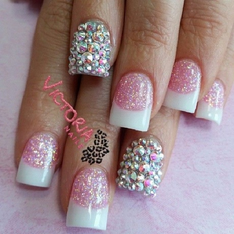 french-nails-with-glitter-53_19 Unghiile franceze cu sclipici