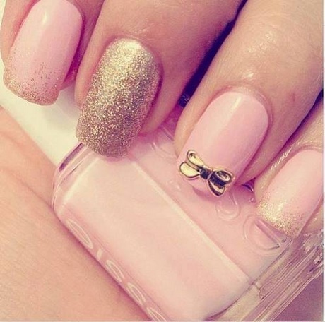 gold-and-pink-nails-95_11 Aur și unghii roz