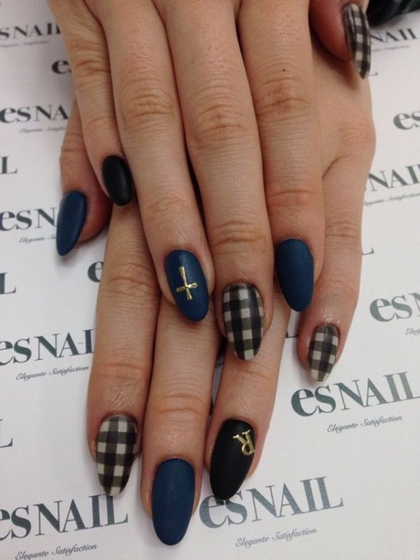 gray-and-black-nail-designs-36_14 Modele de unghii gri și negre