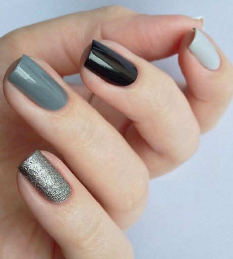 gray-and-black-nail-designs-36_18 Modele de unghii gri și negre
