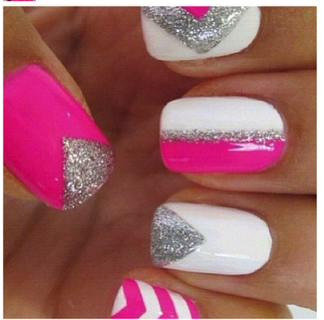 hot-pink-and-white-nail-designs-12_9 Modele de unghii roz și alb