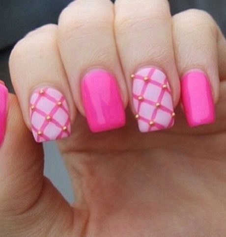 hot-pink-nail-art-37_10 Arta unghiilor roz