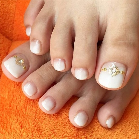 matching-toe-and-nail-designs-07_10 Modele potrivite pentru picioare și unghii