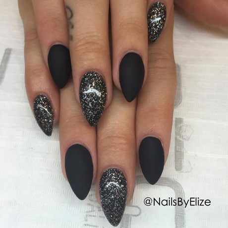 matte-black-and-silver-nails-58_13 Unghii negre și argintii mat