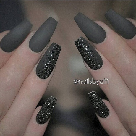 matte-black-and-silver-nails-58_6 Unghii negre și argintii mat