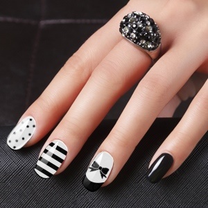 nail-art-designs-in-black-and-white-colors-98 Nail art designs în culori alb-negru