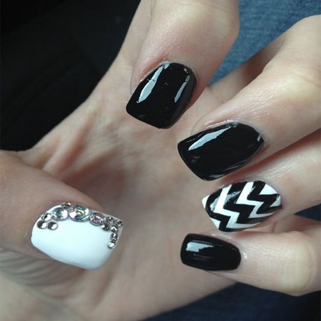 nail-art-designs-in-black-and-white-47_4 Nail art designs în alb și negru