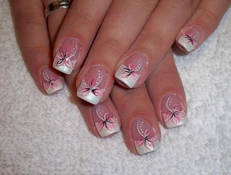 nail-art-designs-pink-and-white-90_10 Nail art modele roz și alb