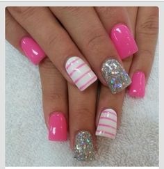 nail-art-designs-pink-and-white-90_17 Nail art modele roz și alb
