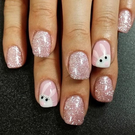nail-art-on-pink-nails-68 Nail art pe unghii roz