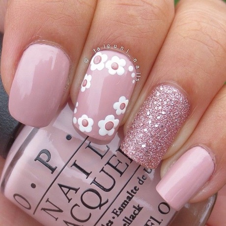 nail-art-on-pink-nails-68_6 Nail art pe unghii roz