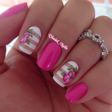 nail-art-on-pink-70_3 Nail art pe Roz