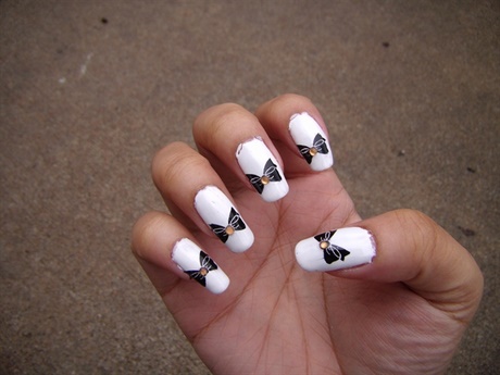 nail-art-on-white-base-00_15 Nail art pe bază albă