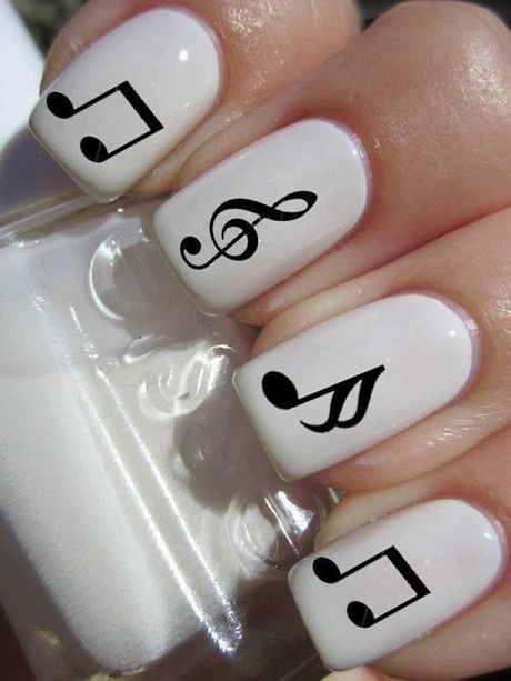 nail-art-on-white-98_18 Nail art pe alb